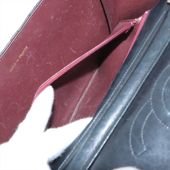 Authentic CHANEL black lambskin gold hardware quilted bag - Picture 6 of 16